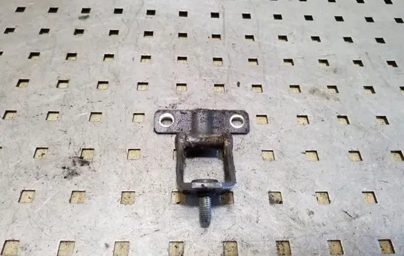 Mitsubishi Outlander Tailgate/trunk/boot hinge