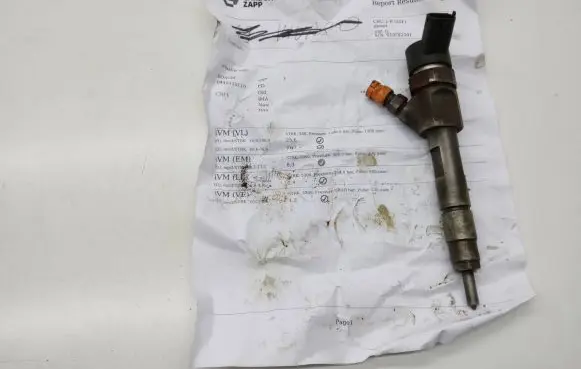 Renault Megane II Fuel injector 0445110110