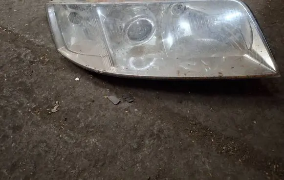 Audi A6 S6 C5 4B Headlight/headlamp 15592400
