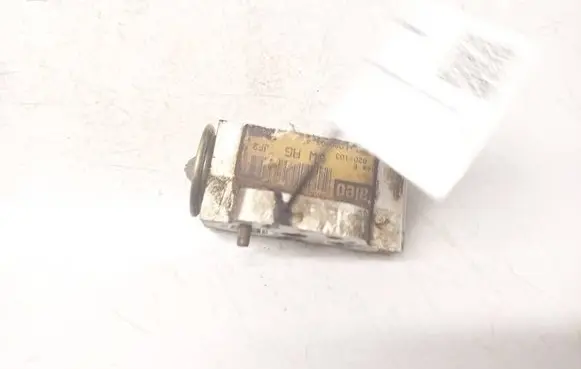 Volkswagen Touran I Air conditioning (A/C) expansion valve 666902ZC F666902ZC