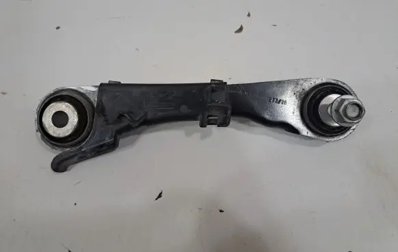BMW 7 G11 G12 Rear upper control arm/wishbone 6867538