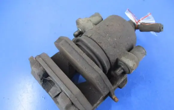 Volkswagen Golf V Front brake caliper