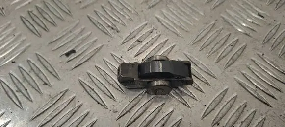 Chrysler Pacifica Valve rocker arm