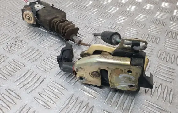 Ford Taurus Rear door lock 911203A