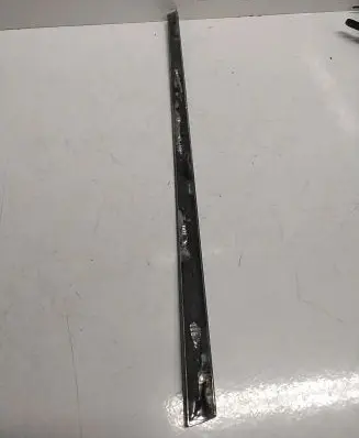 Front bumper splitter molding
