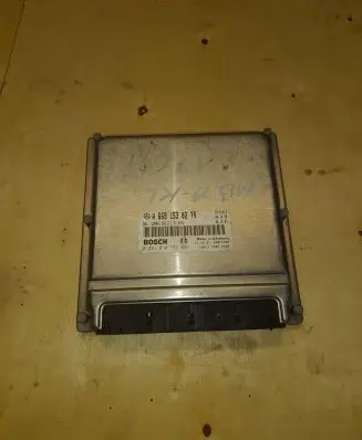 Mercedes-Benz A W168 Engine control unit/module A6681530279 28RTF000 0281010793