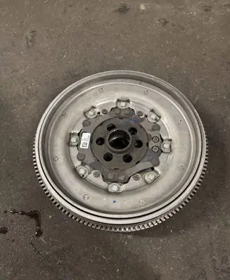 Volkswagen Golf VIII Dual mass flywheel 05E105266AB