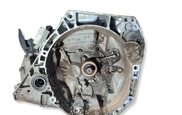 Renault Clio III Manual 5 speed gearbox 8201065255