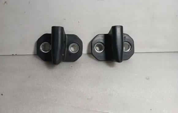 Mercedes-Benz C W203 Rear door lock loop/hook striker A2037200004