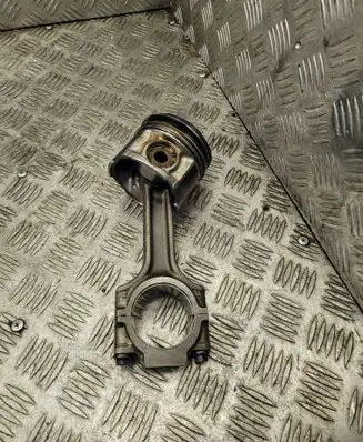 Opel Insignia A Piston with connecting rod