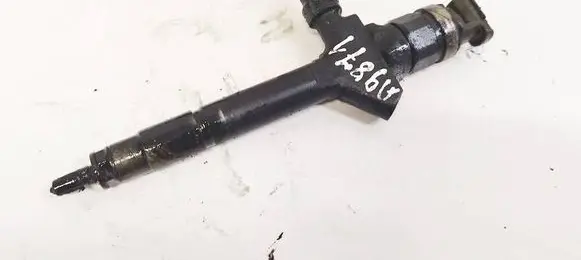 Mazda 5 Fuel injector