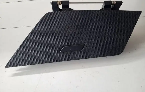 Volkswagen Tiguan Glove box 5NC857922