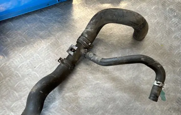 Nissan Qashqai Engine coolant pipe/hose