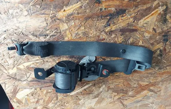 KIA Sportage Rear seatbelt 898203U200ED