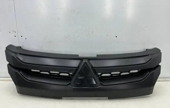 Mitsubishi L200 Front grill 7450B288