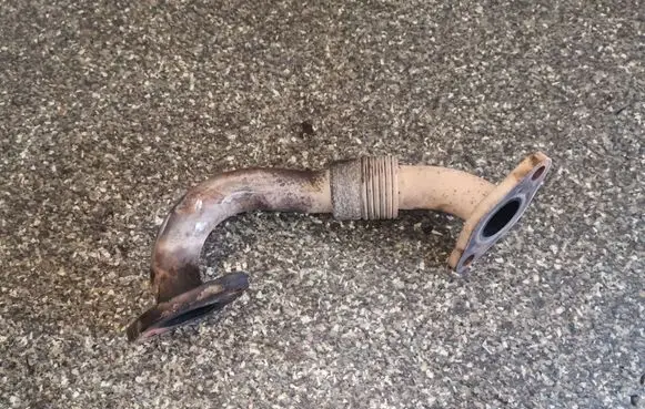 Volkswagen New Beetle EGR valve line/pipe/hose 038131521E