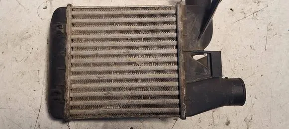 BMW 5 E39 Intercooler radiator 2246031 PA66GF30