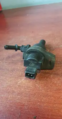 BMW Z3 E36 Vacuum valve 1433602