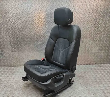 Porsche Macan (95B) Front driver seat 95B881405B