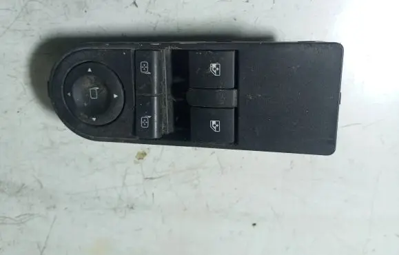 Opel Zafira B Electric window control switch 13228706