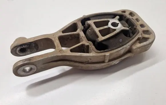 Buick Encore I Engine mount bracket 95248684 95245332