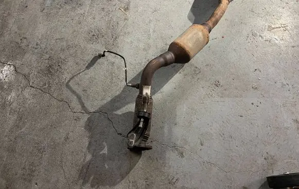 Toyota RAV 4 (XA50) Muffler/silencer 
