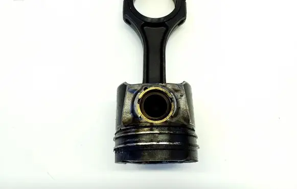 Mercedes-Benz Sprinter W906 Piston A6510303217