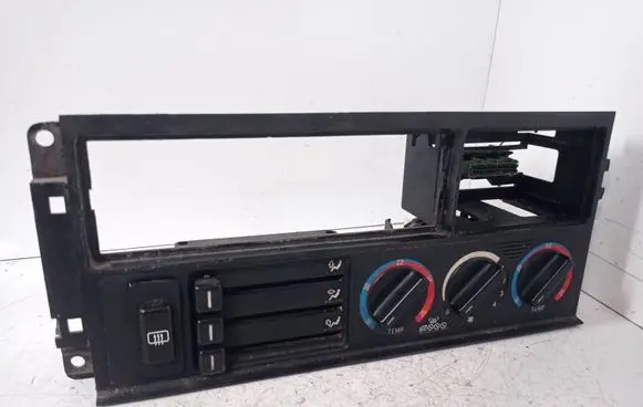 BMW 5 E34 Climate control unit 13913799 1384295 1384141