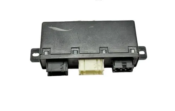 BMW 5 E39 Door control unit/module 613583787739 83787739 689667