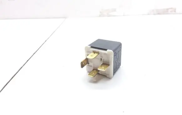 Jaguar XJ X40 Other relay 4RA00351033 00351033