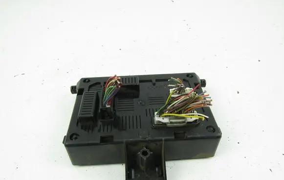 Renault Clio III Fuse box set 8200652285