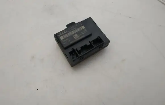 Audi A6 S6 C6 4F Door control unit/module 4F0959795E