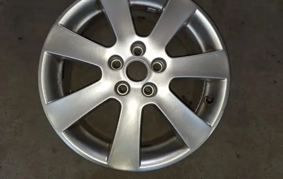 Toyota Avensis T250 R17 alloy rim CA70738K1