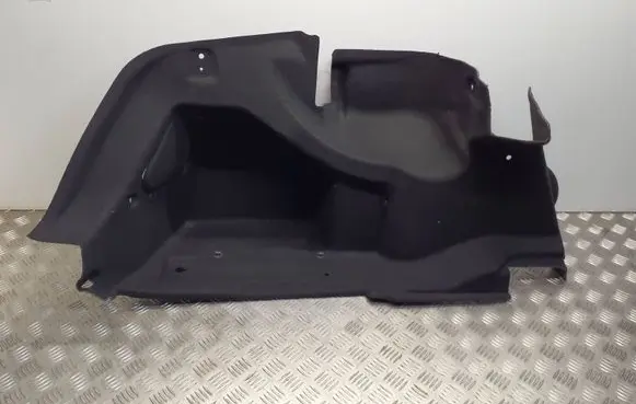Trunk/boot lower side trim panel