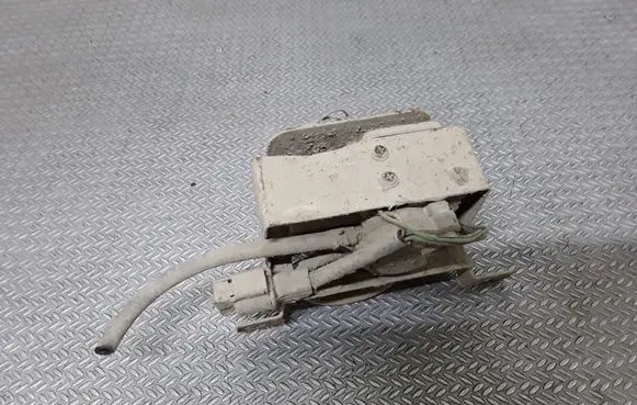 Mitsubishi L200 Transfer box differential control unit 