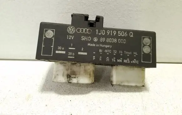 Coolant fan relay