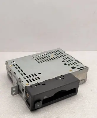 Volvo XC90 Radio/CD/DVD/GPS head unit 30657552 020939