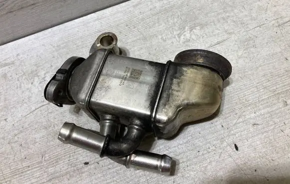 Ford Focus EGR valve cooler JN1Q9F464AA