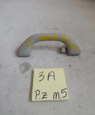 Volkswagen PASSAT B6 Rear interior roof grab handle 89645132