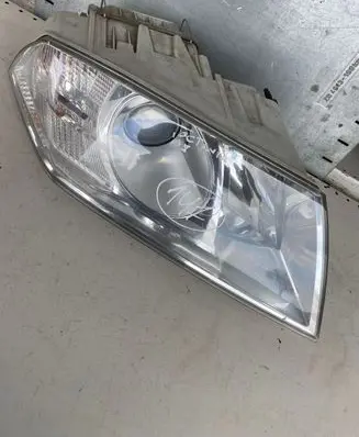 Skoda Octavia Mk2 (1Z) Headlight/headlamp