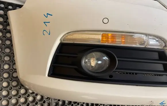 Volkswagen PASSAT CC Front bumper 
