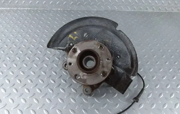 Dacia Sandero III Front wheel hub 400159353R 402026920R