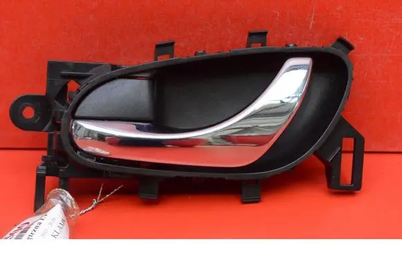 Nissan X-Trail T32 Front door interior handle 