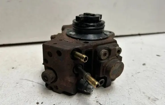 Fiat Doblo Fuel injection high pressure pump 55236707