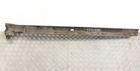KIA Sorento Sill