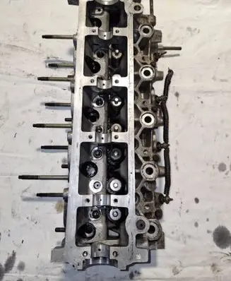 Peugeot 307 Engine head 9634963010 1R22490295