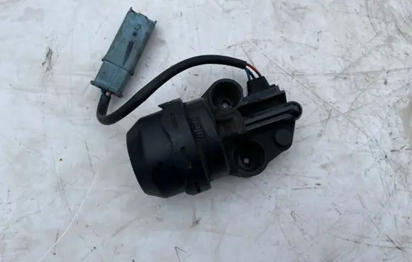 Ford Galaxy Vacuum valve 4011518