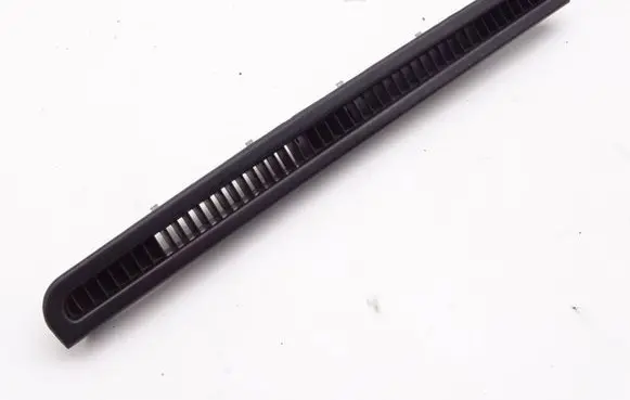 Land Rover Discovery Dash center air vent grill