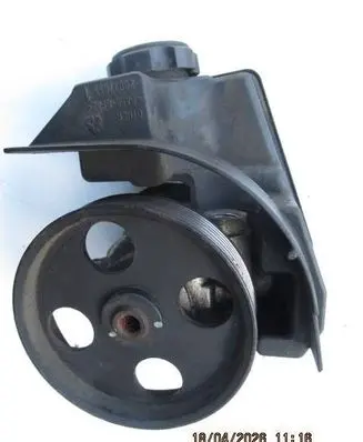 Peugeot 206 Power steering pump 9634816080