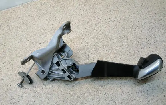 Citroen C3 Aircross Handbrake/parking brake lever assembly 98102460ZQ